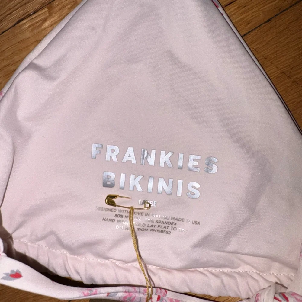 Frankie’s Bikinis Tia Top Sweet Rose Print
